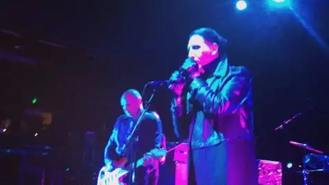 Marylin Manson canta "Ava Adore" ao vivo com os Smashing Pumpkins na Austrália. Veja!