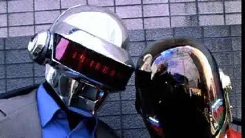 No clima de carnaval veja alguns artistas que adoram uma fantasia