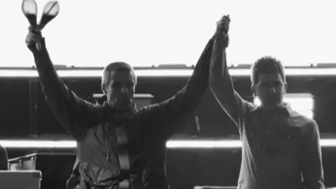 Oasis faz primeiro show da turnê "Live '25", em Cardiff. Confira o setlist completo!