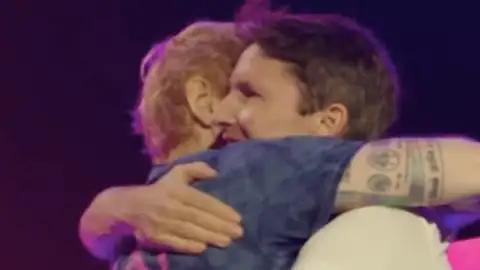 Ed Sheeran se emociona ao tocar "Goodbye My Lover" com James Blunt: "Um sonho se tornando realidade"