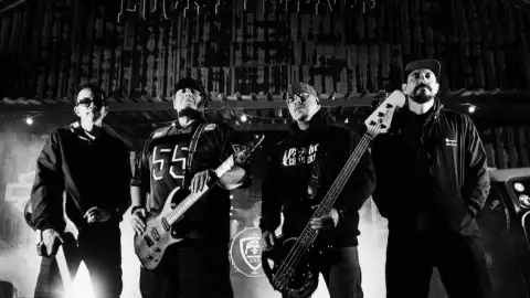 Raimundos farão a abertura dos shows do Guns N' Roses no Brasil