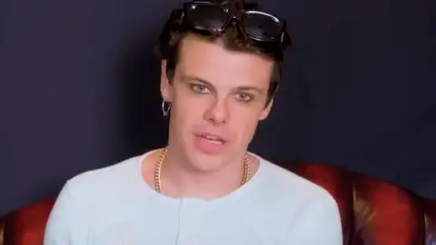 Billy Corgan compara Yungblud a Elton John: "Quando ele foi para o rock, ele realmente explodiu"