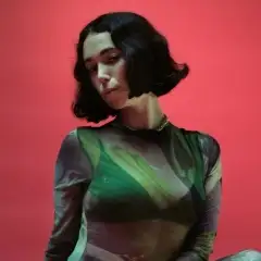 Kelly Lee Owens